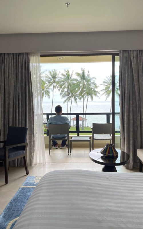 luxury-resort-hotel-room-1.jpg luxury-resort-hotel-room-1.jpg
